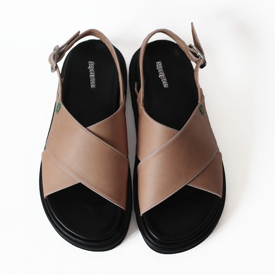 Supergreen pinkish beige nude vegan sandal made of recycled corn leather, eco-responsible, accessible and stylish vegan shoes. Ethical, ecological and responsible fashion, eco-design.